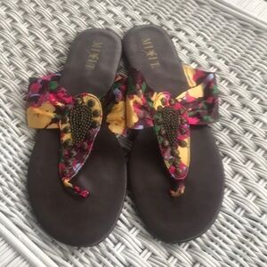 Mix It brand size 9 slip on flat flip flops